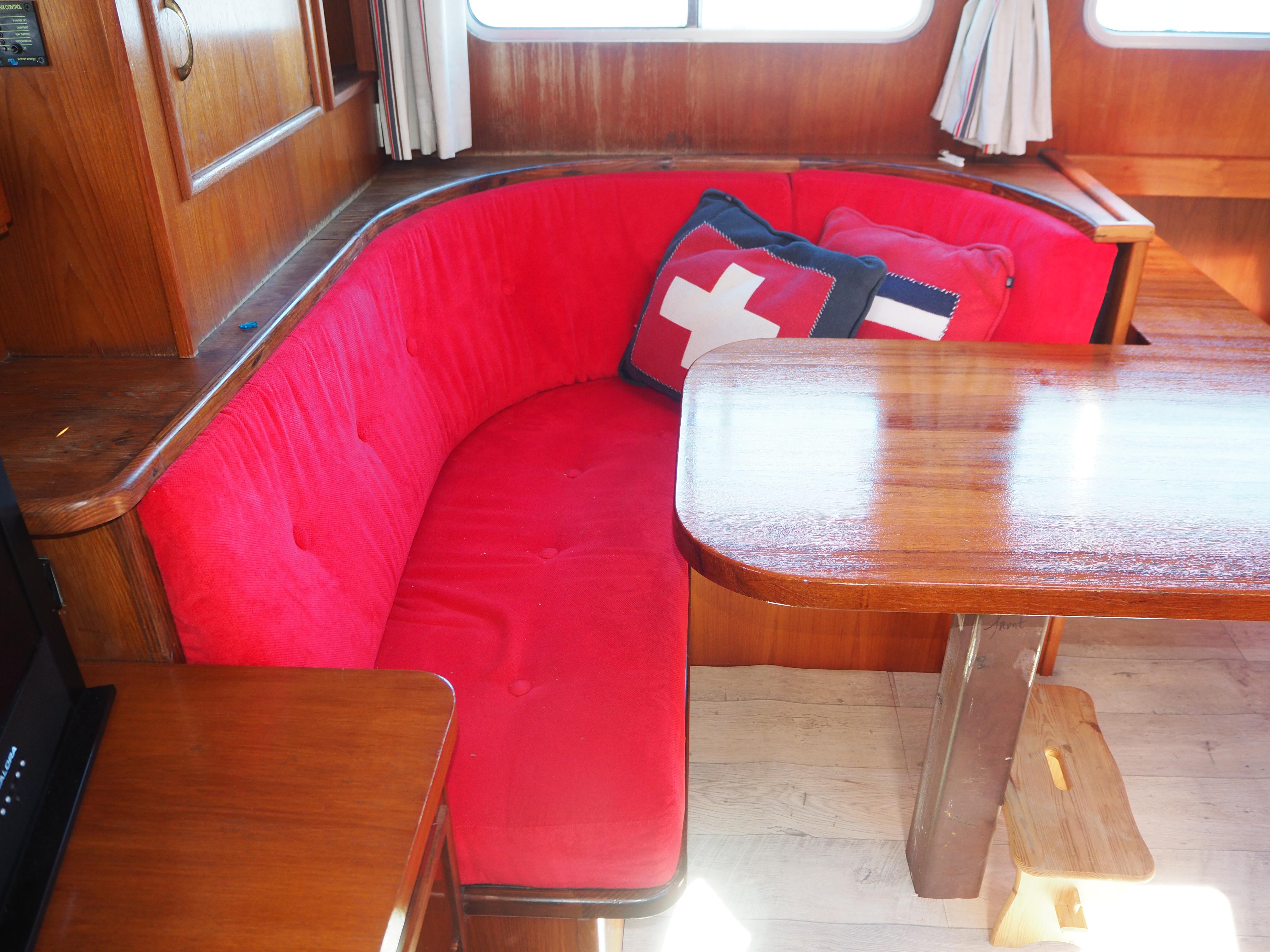 Salon, H&eacute;bergements